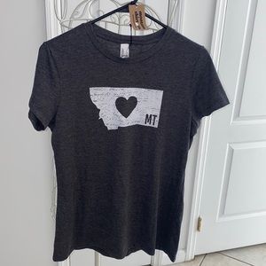 NWT! Montana Shirt Co. Women’s Classic Heart T-Shirt - Size Medium